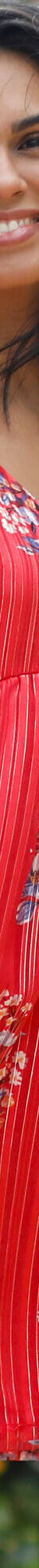 Robe courte imprimé floral, voile fils brillants (rouge / bleu) Robe courte imprimé floral, voile fils brillants (rouge / bleu)